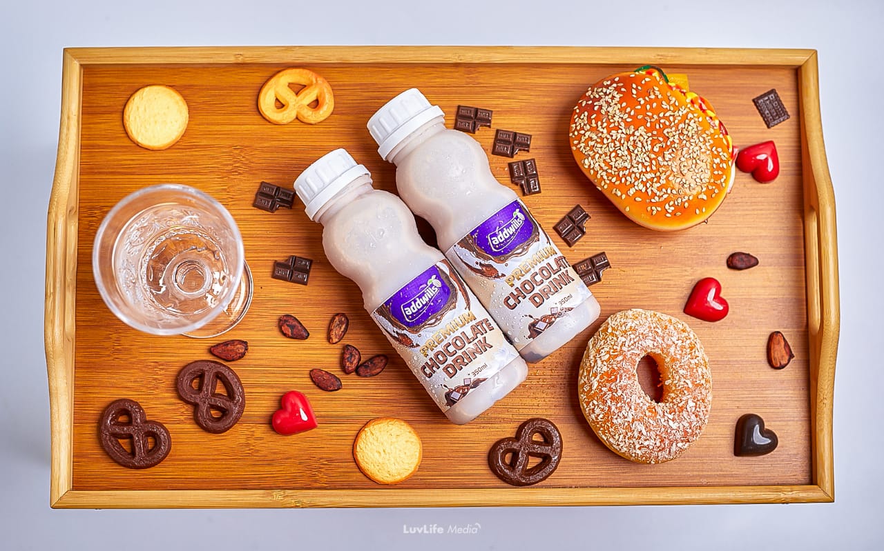 Chocolate Drink with snack